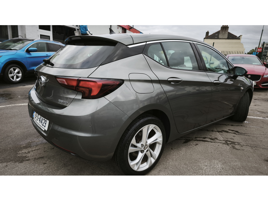 2019 Opel Astra - image 4