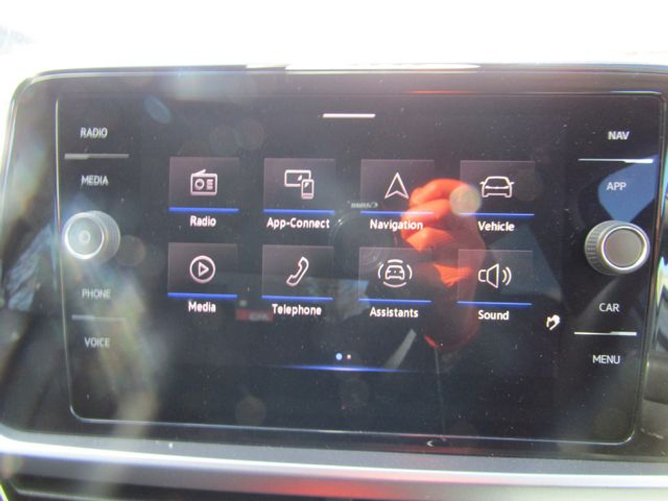 2022 Volkswagen T-Roc - image 27