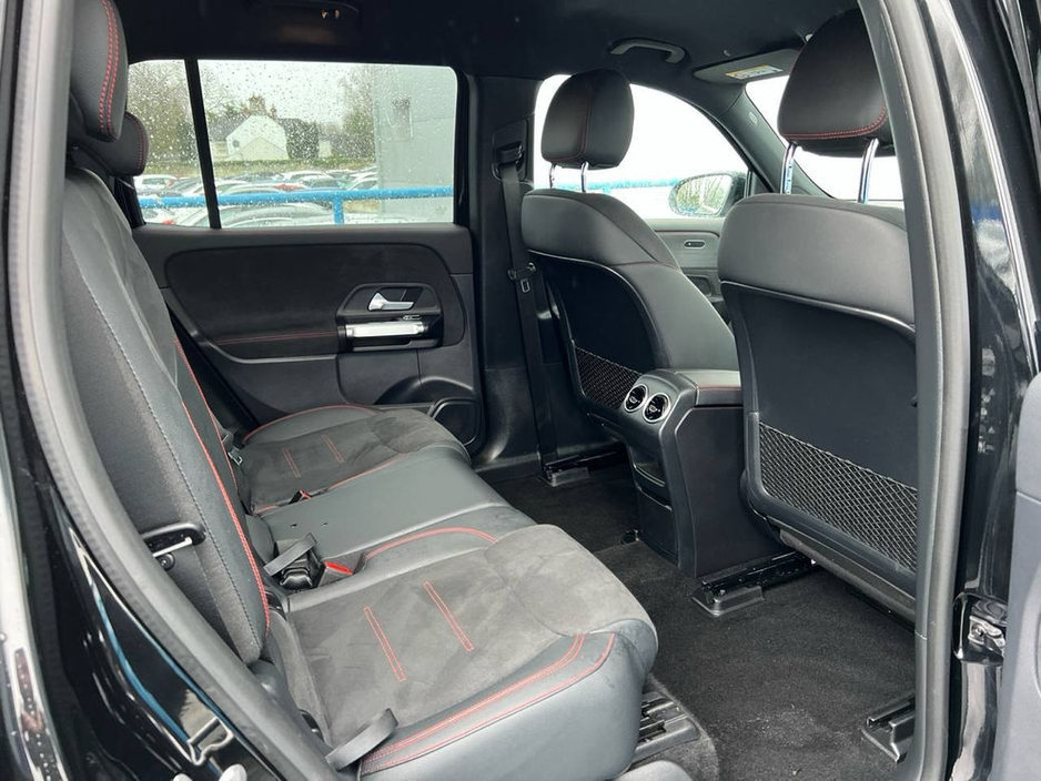 2024 Mercedes-Benz EQB 4MATIC AMG-LINE PREMIUM 7-SEATER // LOW MILEAGE // APPLE CARPLAY/ANDROID AUTO // DIGITAL CLUSTER €38,900