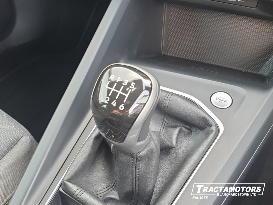 2024 Volkswagen Golf - image 15