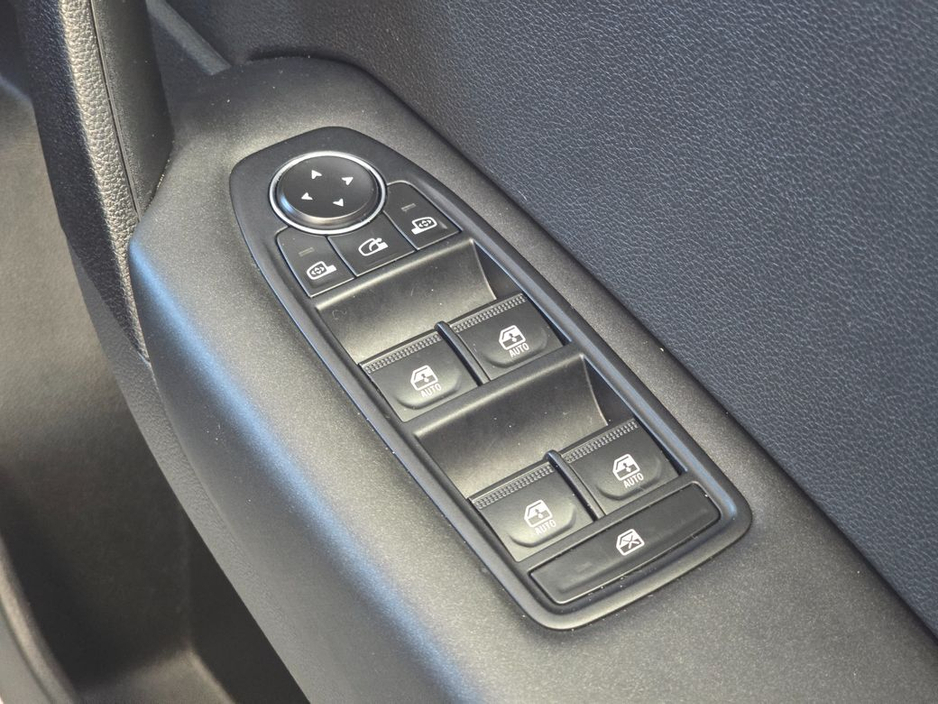 2024 Renault Captur - image 20