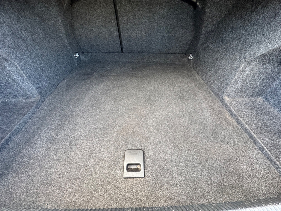 2008 Volkswagen Passat - image 17