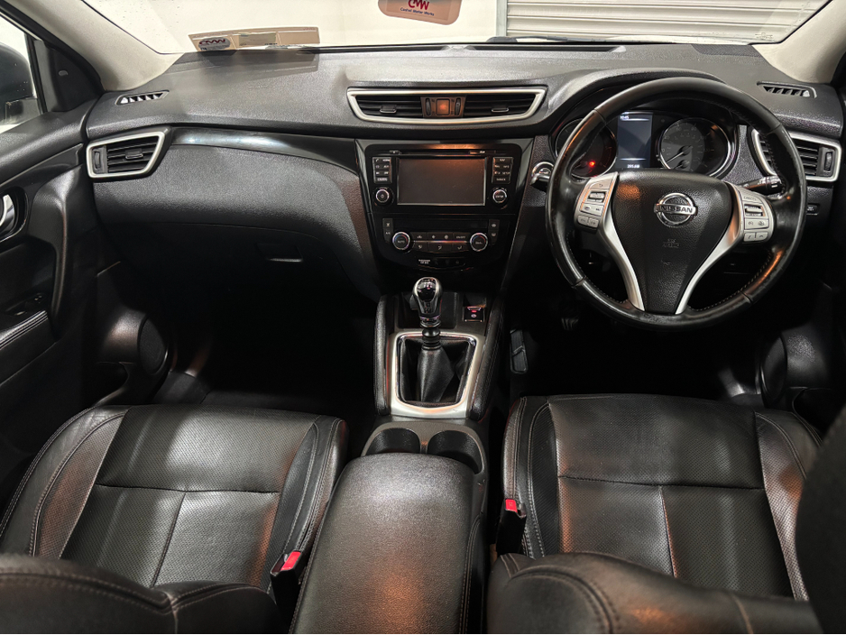 2015 Nissan Qashqai 1.5 DCI TEKNA 110PS 5DR**FULL LEATHER**PAN ROOF** €8,995