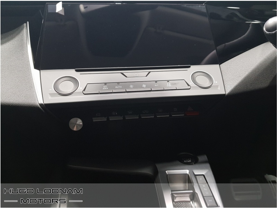 2026 Peugeot 308 - image 12