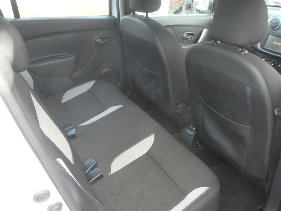 2015 Dacia Sandero STEPWAY SIGNATURE 1.5 DCI 90 4 €6,450