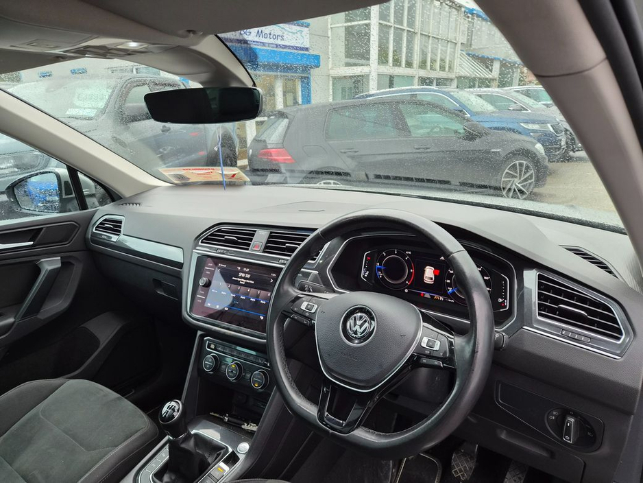 2019 Volkswagen Tiguan - image 9