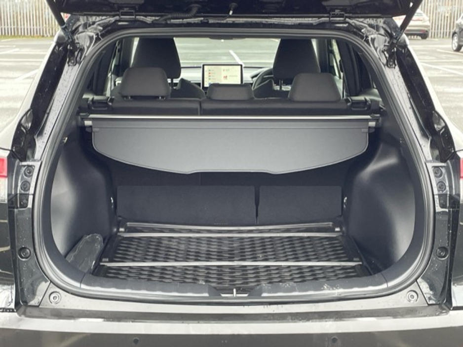 2025 Toyota Corolla CROSS - Save EUR 7,000 - SPORT Model - 1.8 Hybrid - Automatic - EUR 190 Tax // Remote Central Locking // Front Electric Windows // Rear Electric Windows // Electric Mirrors // Heated Mirrors €37,980