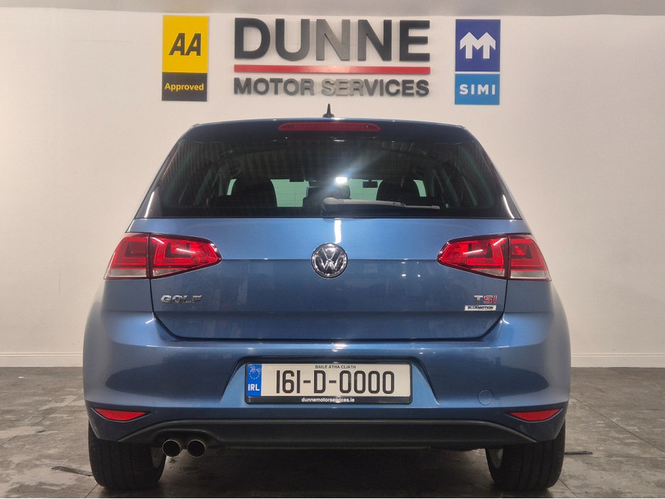 2016 Volkswagen Golf **HIGHLINE**ONLY 64000KMS**ALCANTARA SEATS*17" ALLOYS**BLIS**FOCAL INSIDE SPEAKERS*LANE ASSIST*KEYLESS ENTRY AND START**ADAPTIVE CRUISE CONTROL**DUAL ZONE CLIMATE**REVERSE CAMERA**BLUETOOTH STREAM €15,949