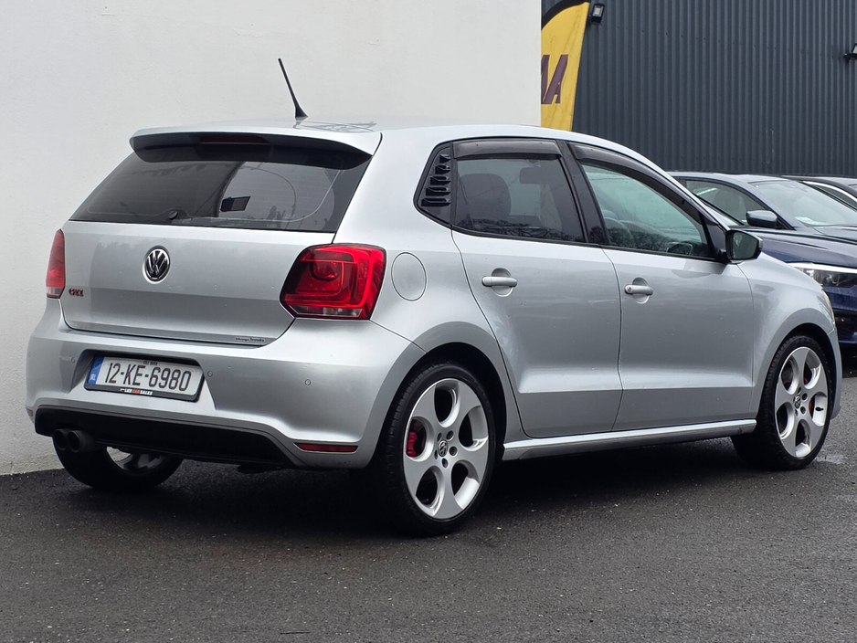 2012 Volkswagen Polo - image 9