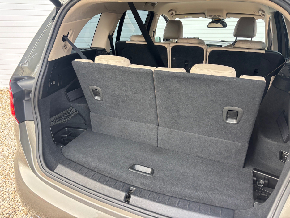 2015 BMW 2 Series - image 12