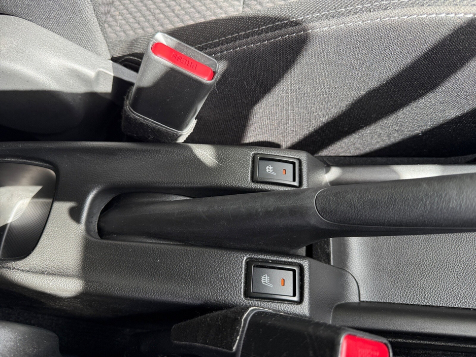 2019 Suzuki Swift - image 21