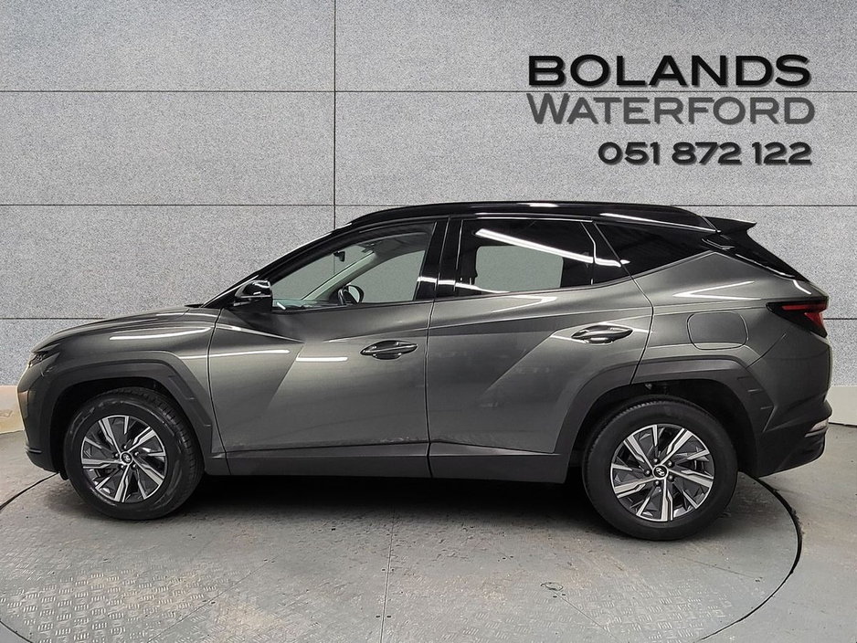 2021 Hyundai Tucson - image 3