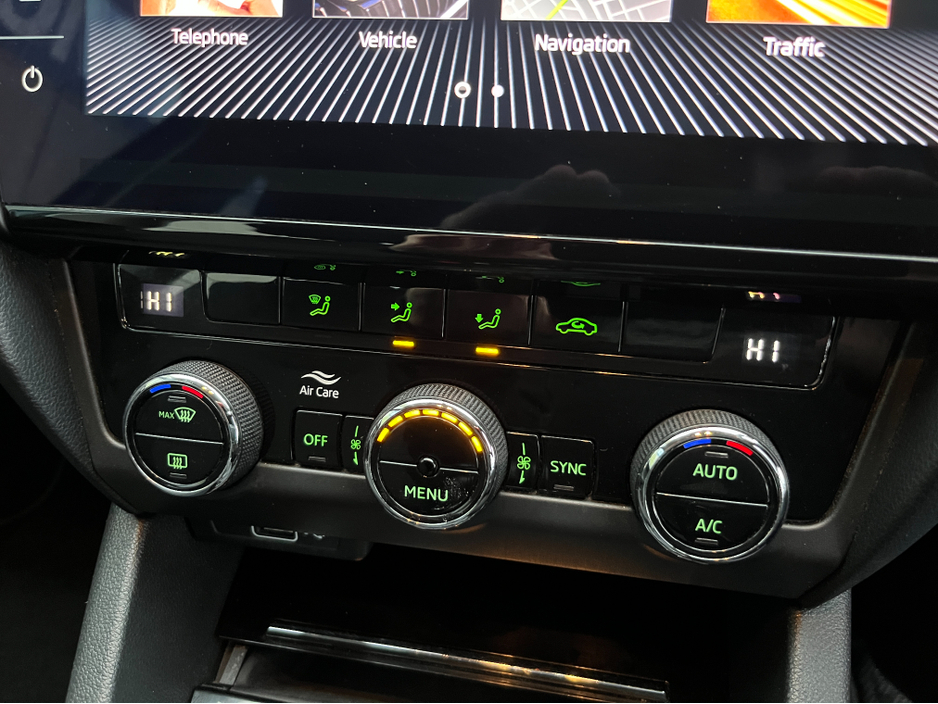 2018 Skoda Octavia STYLE 1.0 PETROL //HIGH SPEC//SAT NAV//REVERSE CAMERA// €13,950