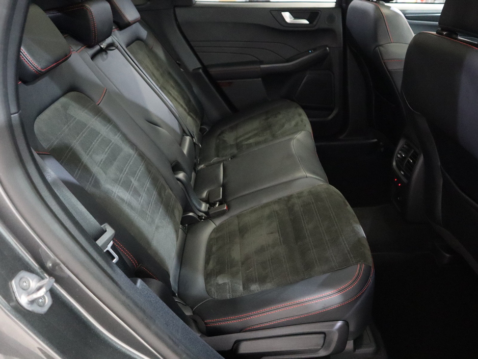 2023 Ford Kuga - image 29