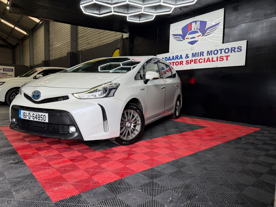 2016 Toyota Prius - image 5