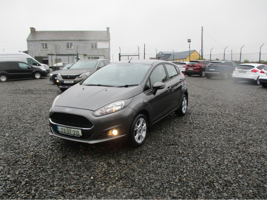 2017 Ford Fiesta - image 8