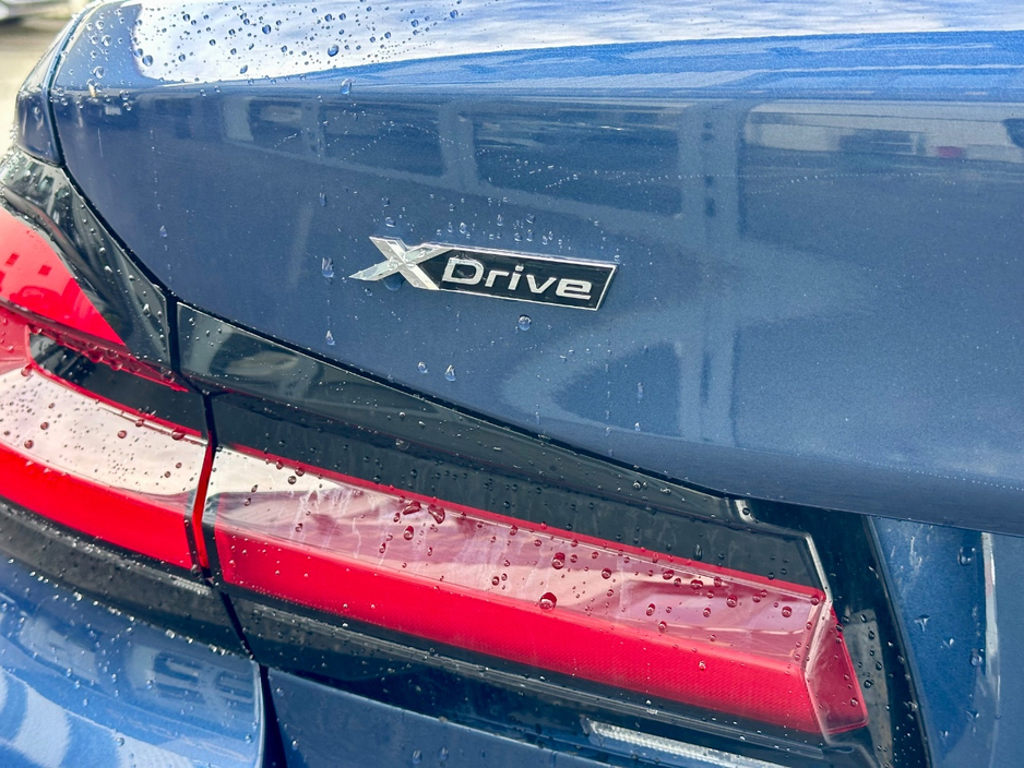 2022 BMW 5 Series - image 21