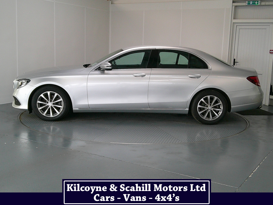 2016 Mercedes-Benz E Class - image 5