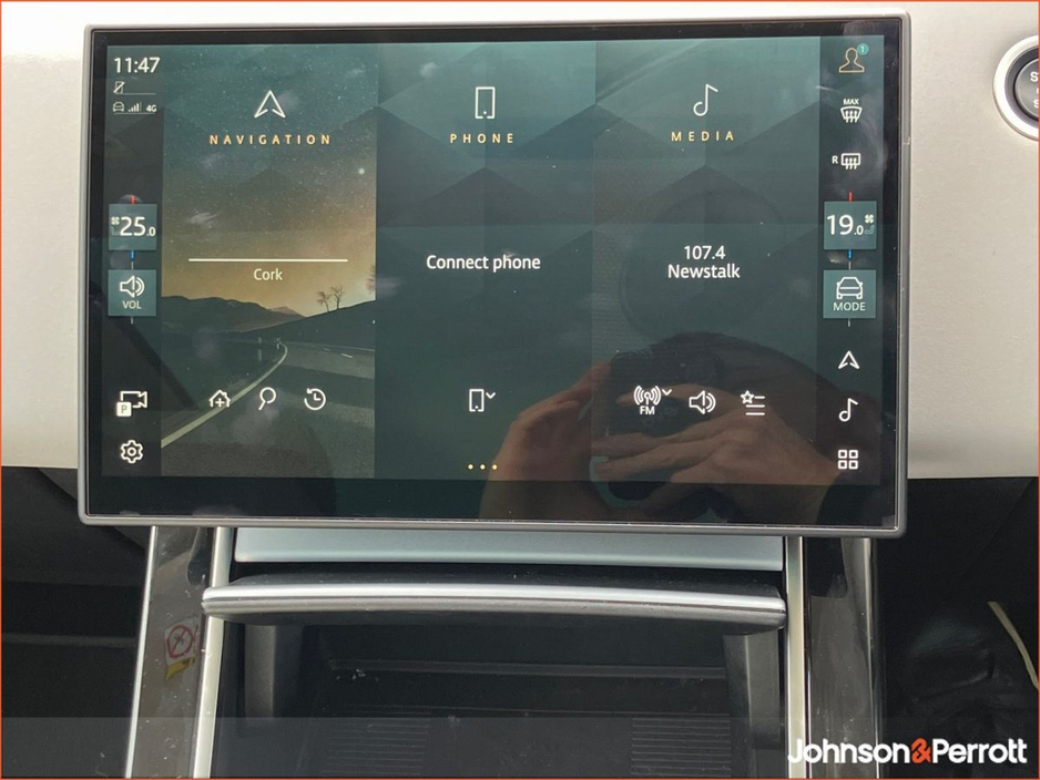 2025 Land Rover Range Rover Evoque - image 11