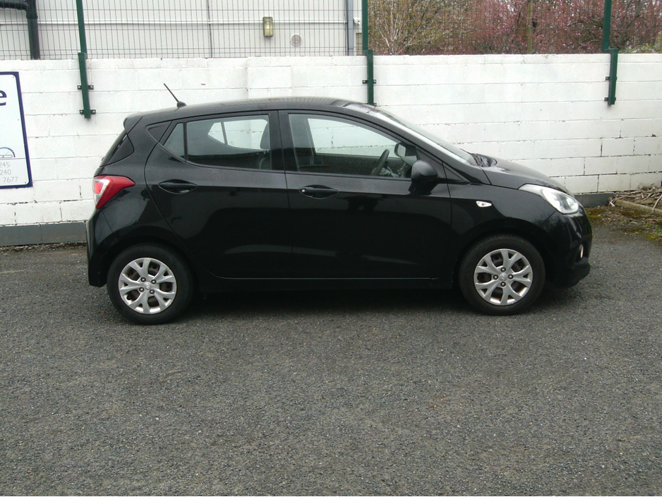 2016 Hyundai i10 - image 8