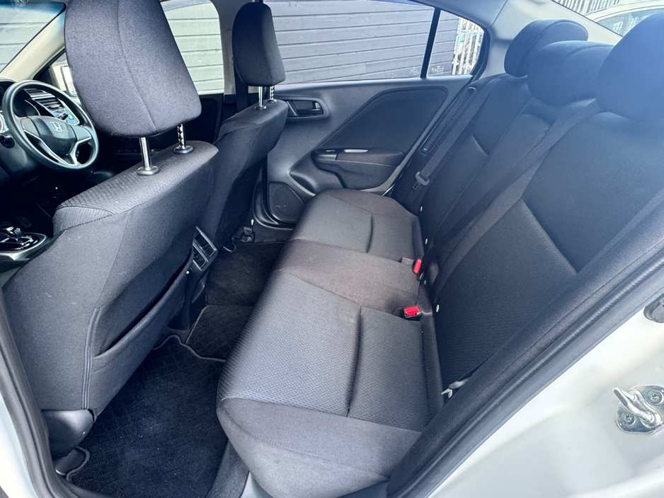 2019 Honda Grace - image 13