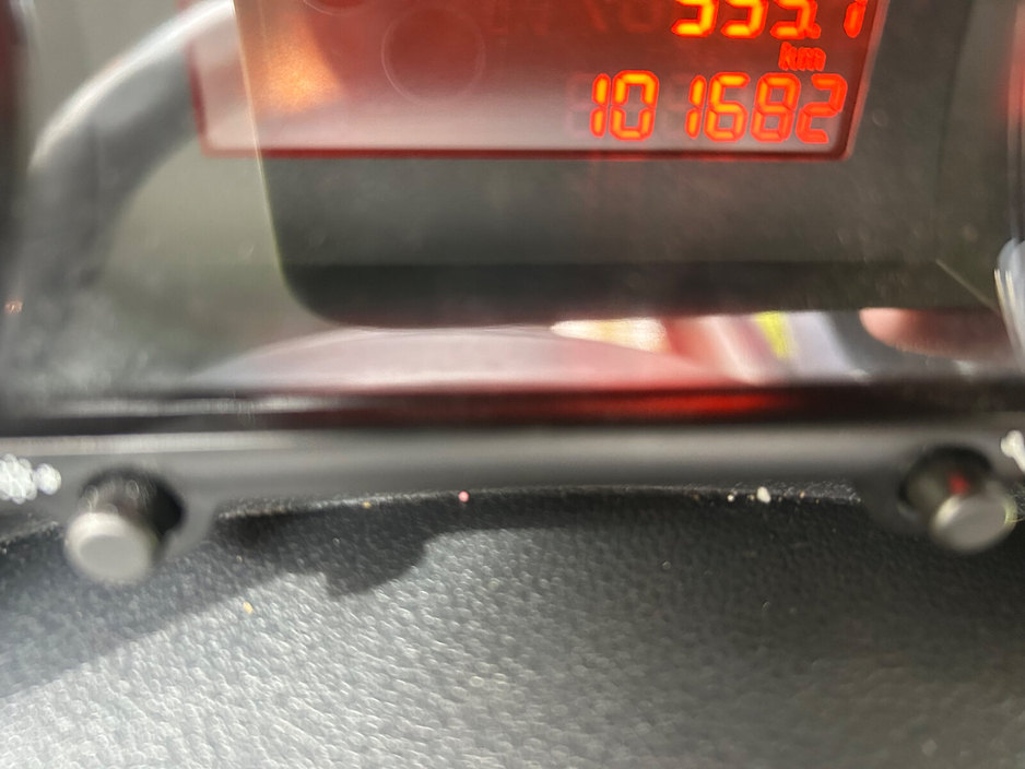 2016 Peugeot 5008 - image 19