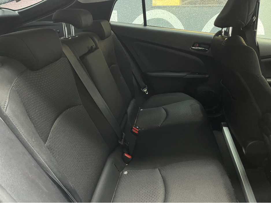 2022 Toyota Prius - image 13