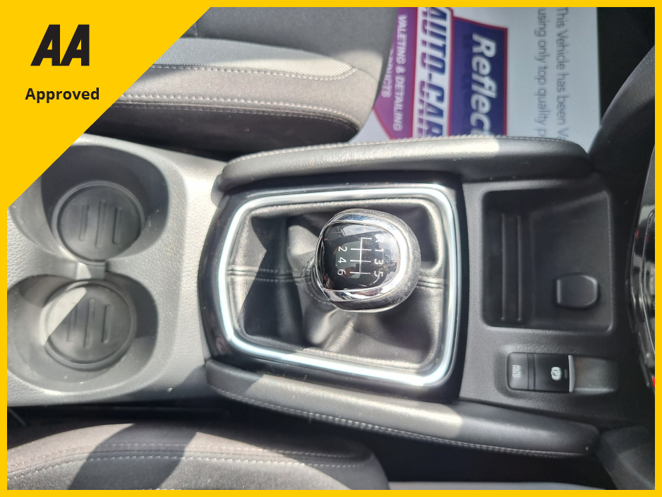 2018 Nissan Qashqai - image 25