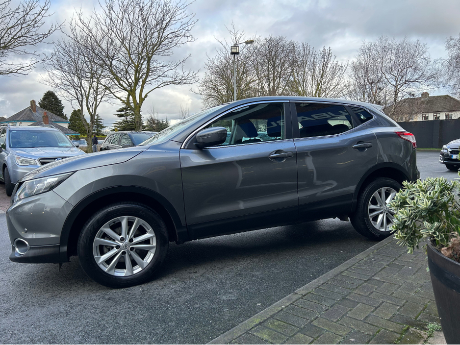 2017 Nissan Qashqai 1.2 Automatic - NCT & Tax - Low Mileage & Great Price - Trade-In Welcome - Assured Dealer Warranty - €12,950