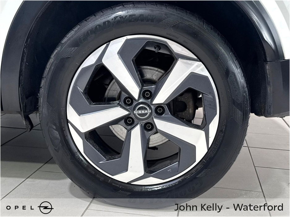 2023 Nissan Qashqai 1.3 PET MILD HYBRID SV PREMIUM €25,895