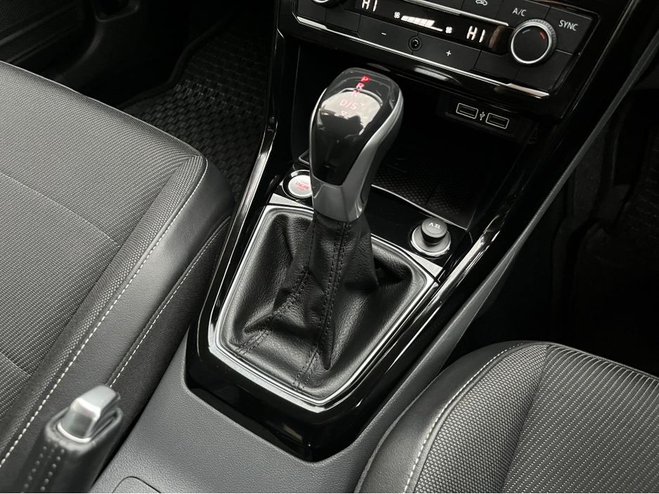 2020 Volkswagen T-Cross 1ST EDITION AUTOMATIC 1.0 PETROL //KEYLESS ENTRY//HALF LEATHER SEATS//REVERSE CAMERA// €21,950