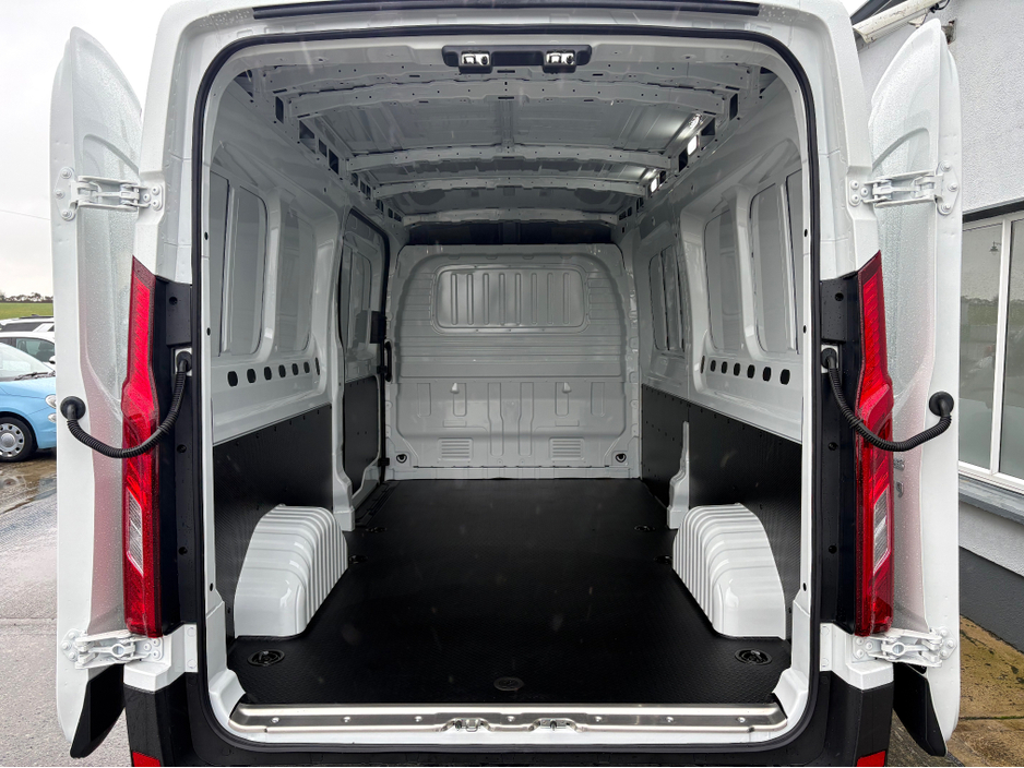 2025 Maxus Deliver 9 PV LH FWD LWB MR €26,950