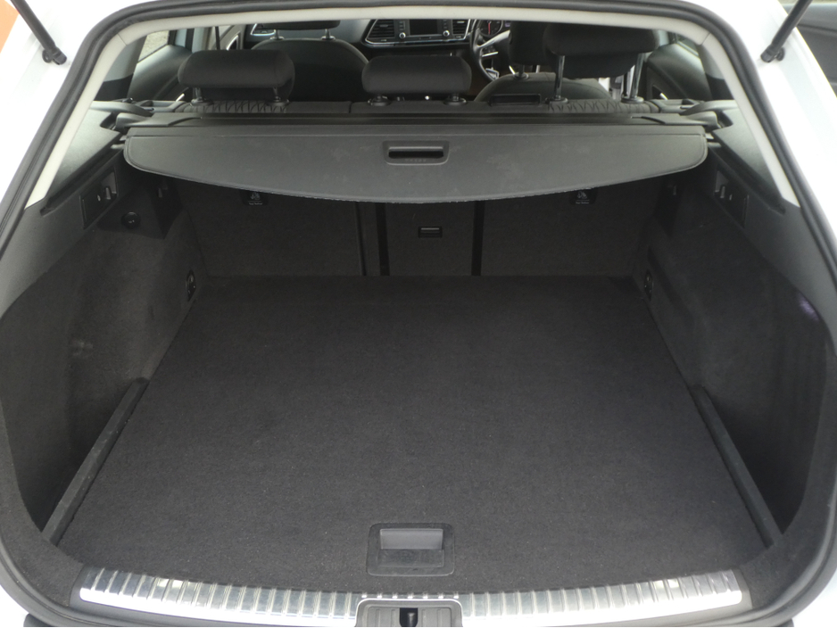 2015 SEAT Leon - image 9