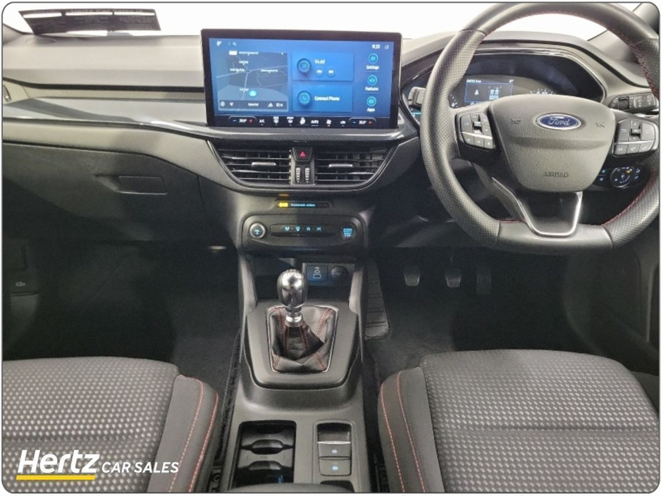 2023 Ford Focus - image 9