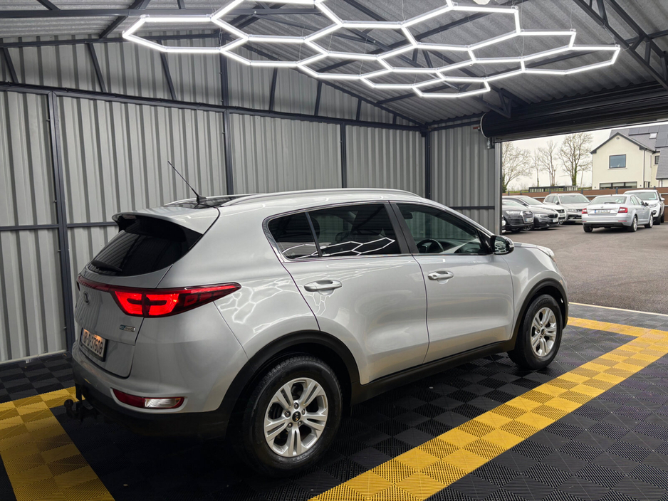 2018 Kia Sportage - image 3