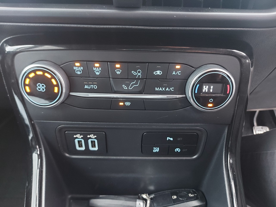 2020 Ford Ecosport - image 13