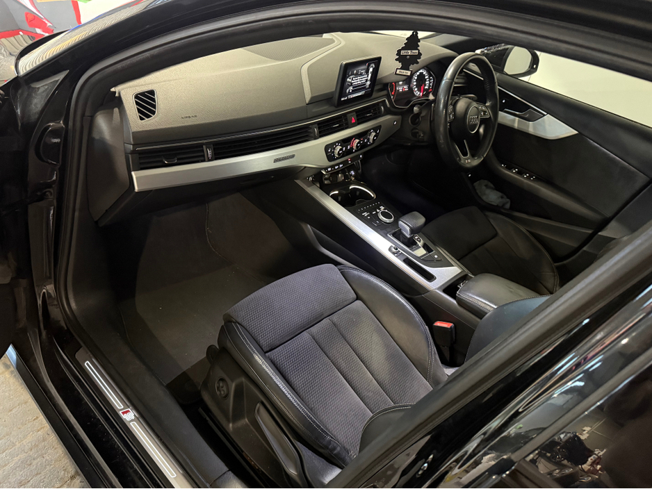 2018 Audi A4 - image 8