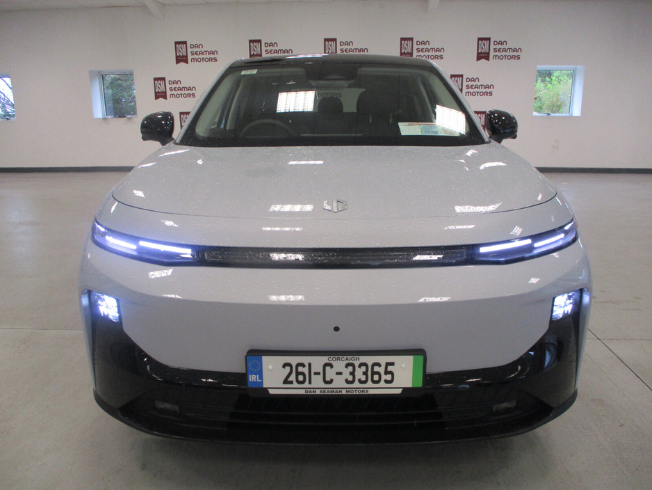 2026 Leapmotor B10 - image 3