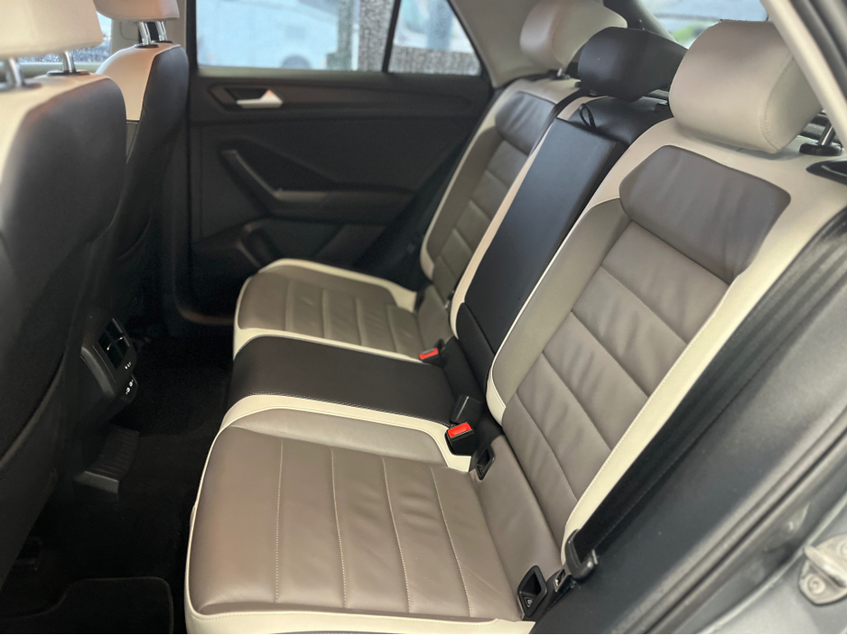 2022 Volkswagen T-Roc DESIGN SPORT 1.0 TSI 110HP €19,900