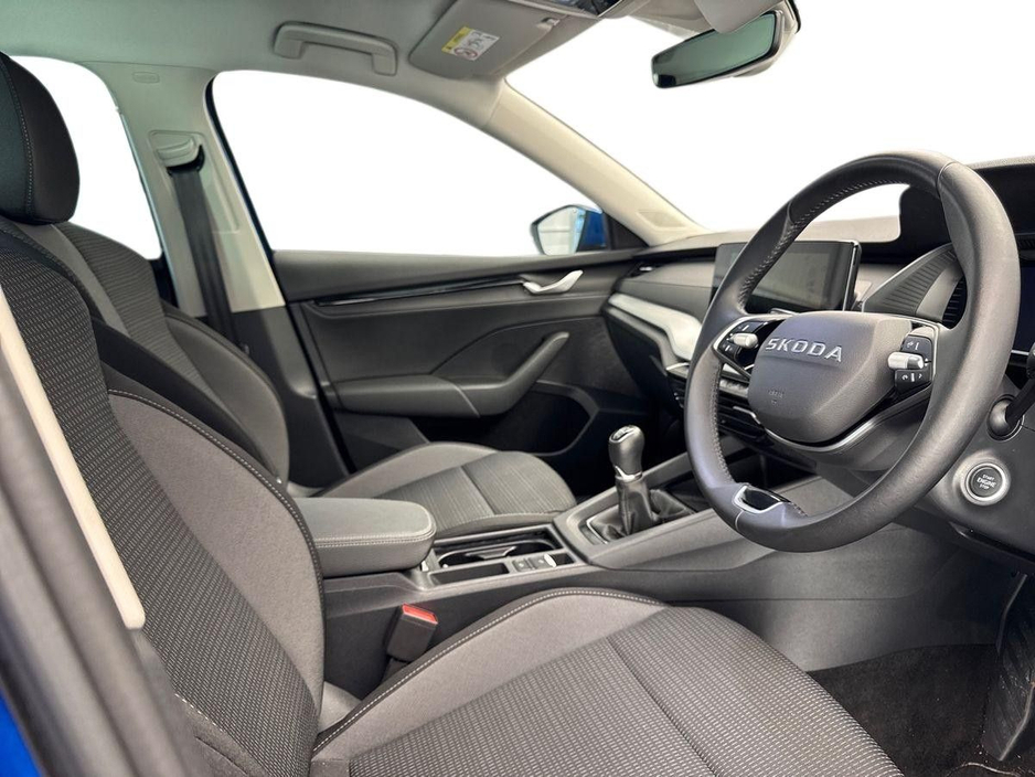 2025 Skoda Octavia - image 6