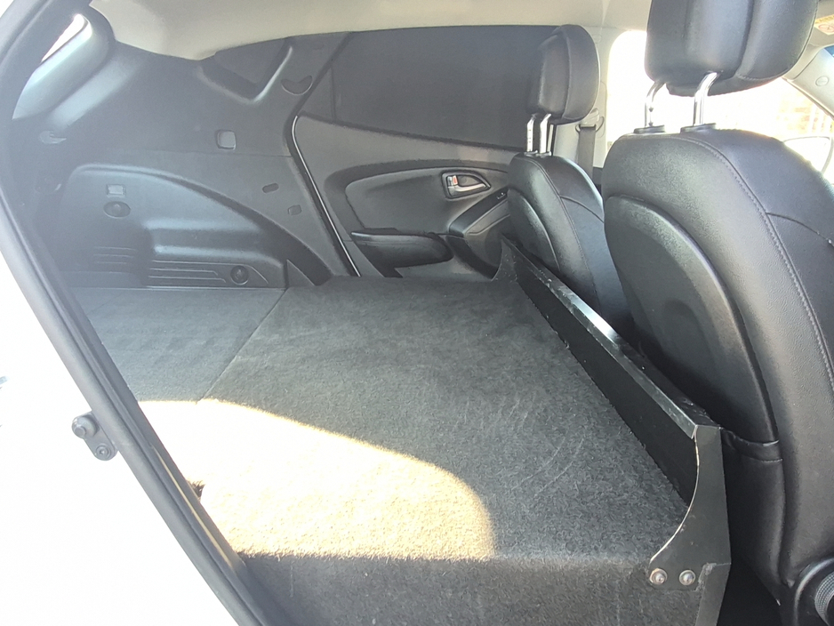 2015 Hyundai ix35 - image 13