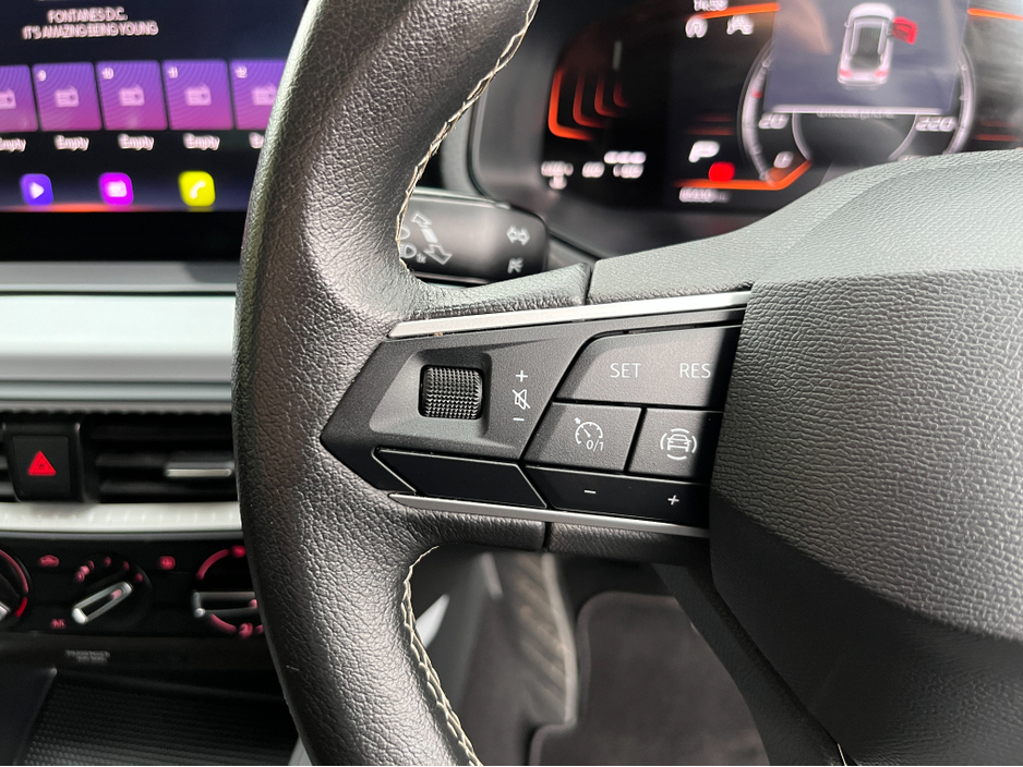 2023 SEAT Arona - image 23