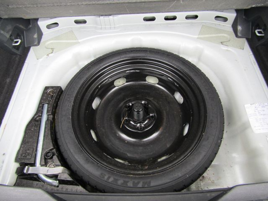 2019 Volkswagen T-Roc - image 43