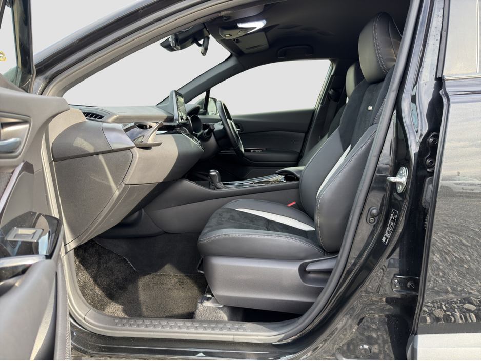 2019 Toyota C-HR - image 17