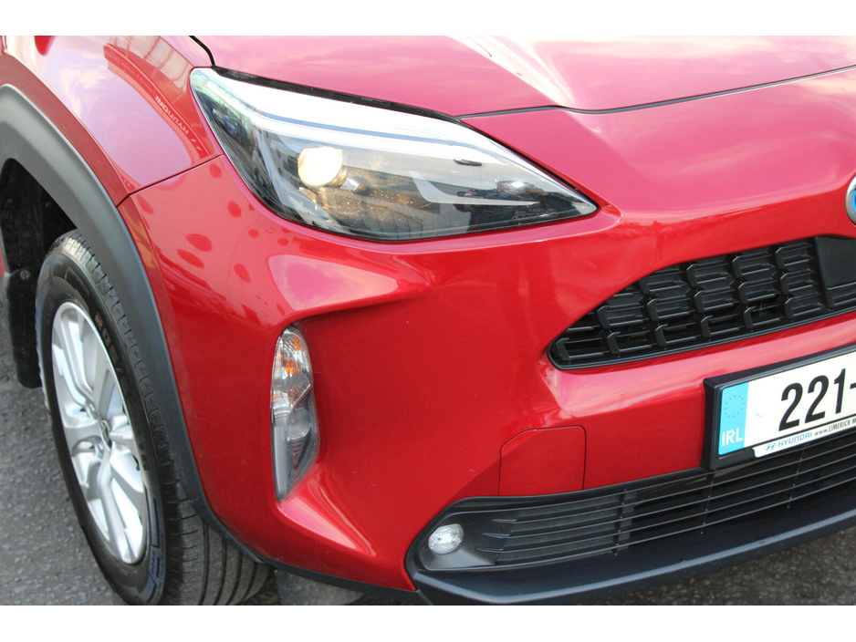 2022 Toyota Yaris Cross 1.5 Hybrid CVT Luna €23,950
