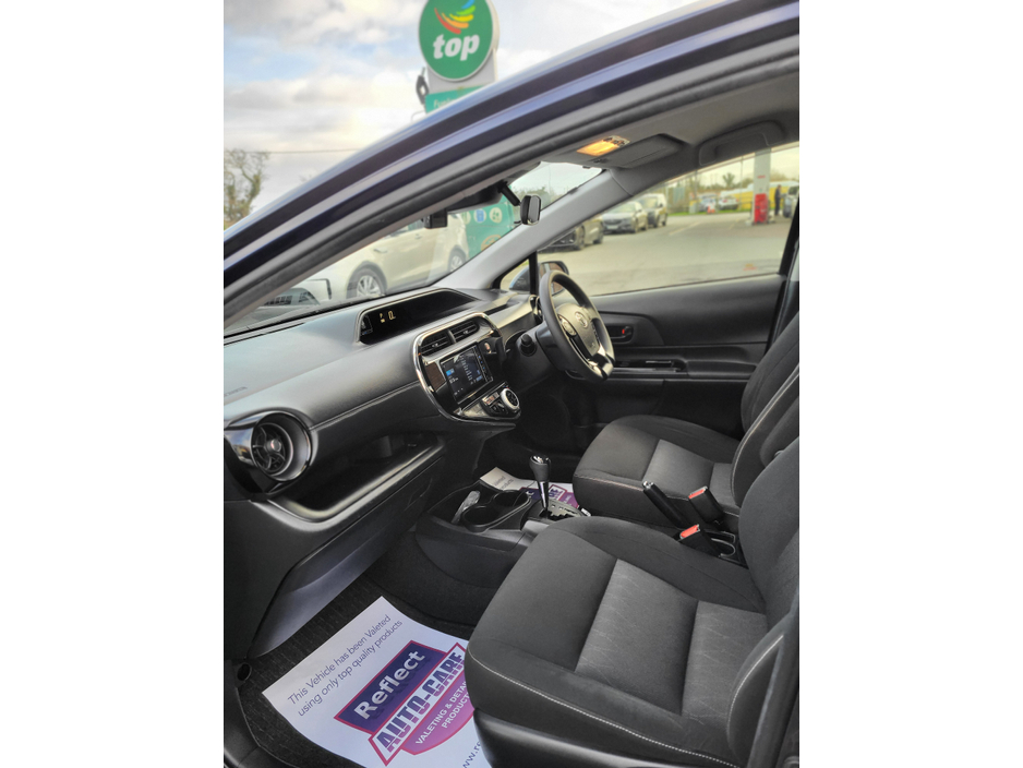 2020 Toyota Aqua - image 13