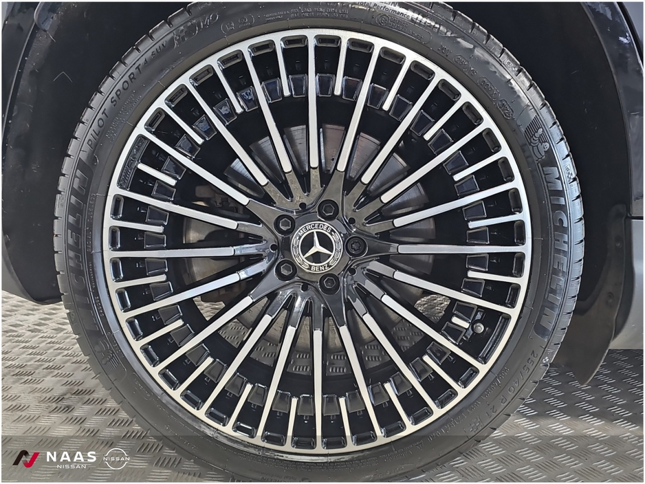 2023 Mercedes-Benz EQC - image 6