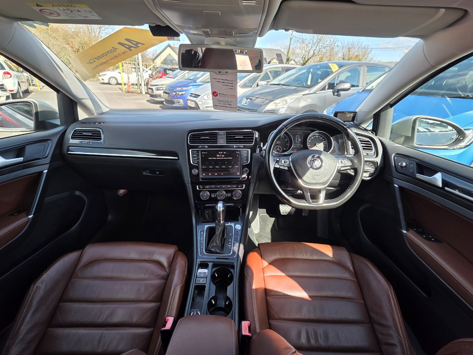 2016 Volkswagen Golf - image 10