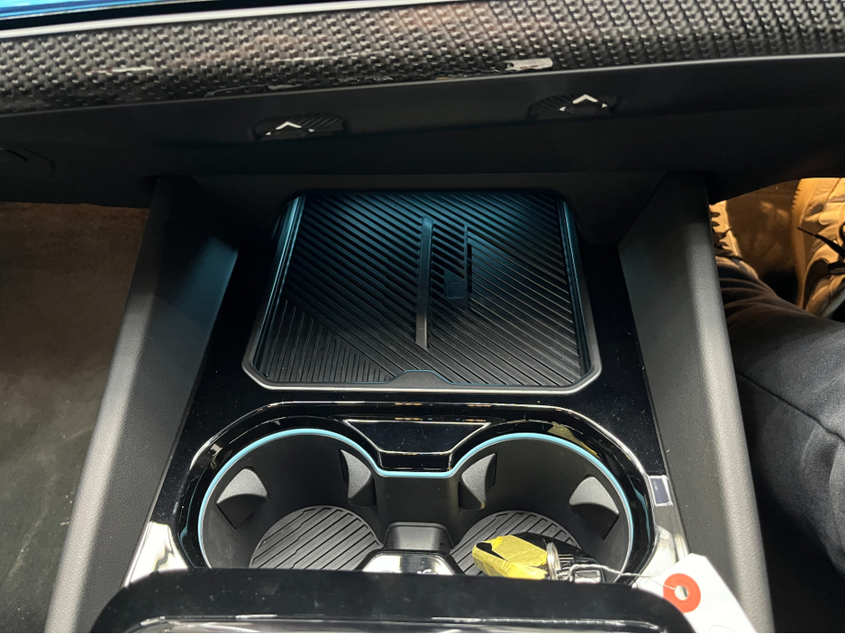 2024 BMW i5 - image 25