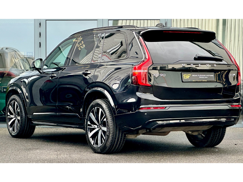 2025 Volvo XC90 - image 14
